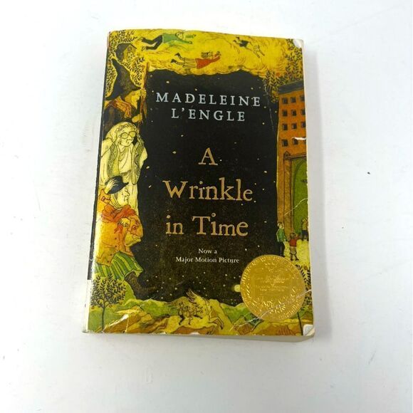 A Wrinkle in Time Paperback - Picture 1 of 3